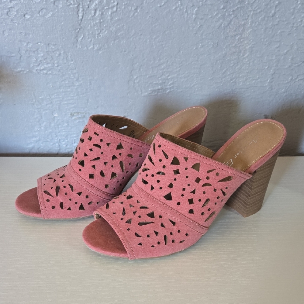 American Eagle Outfitters Pink Laser-Cut Mules
